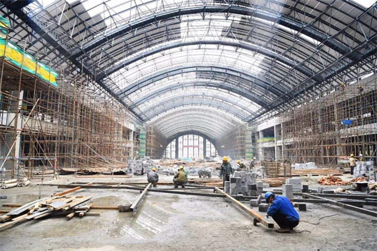 公共場館，注重面積和高度，